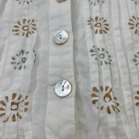 Peppermint Bay BOHO Medium White Flowy Cotton Top With Geometric Design - Picture 3 of 9